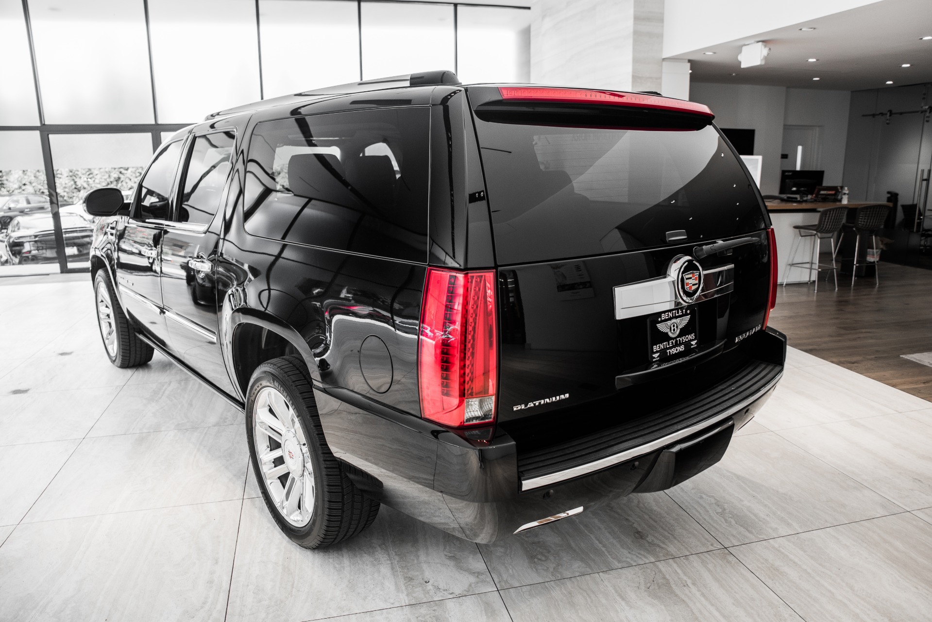 2014 Cadillac Escalade ESV Platinum Stock P231726 for sale near