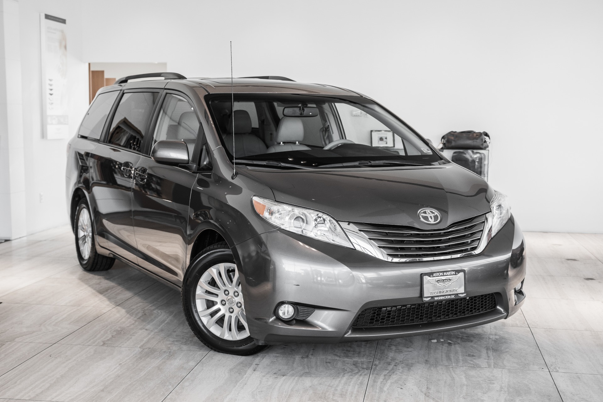 2014 Toyota Sienna Stock P038235a For Sale Near Vienna Va Va