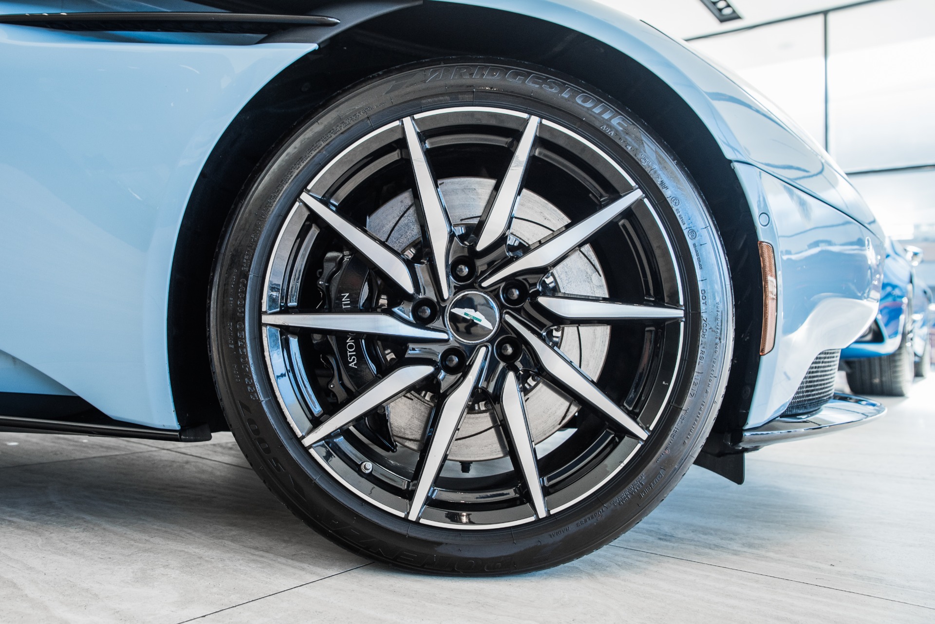 Aston Martin DB11 Tyre Cushions